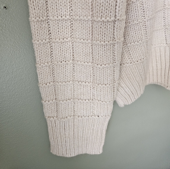 American Eagle waffle crewneck sweater cream size medium - Picture 6 of 10
